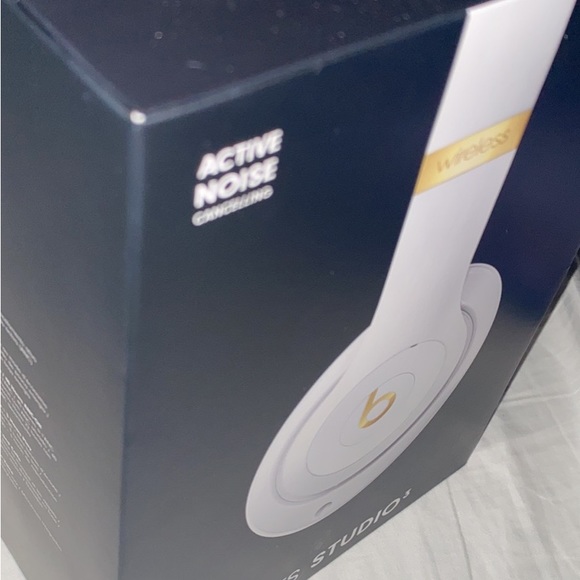 Beats Studio 3 - Picture 3 of 3